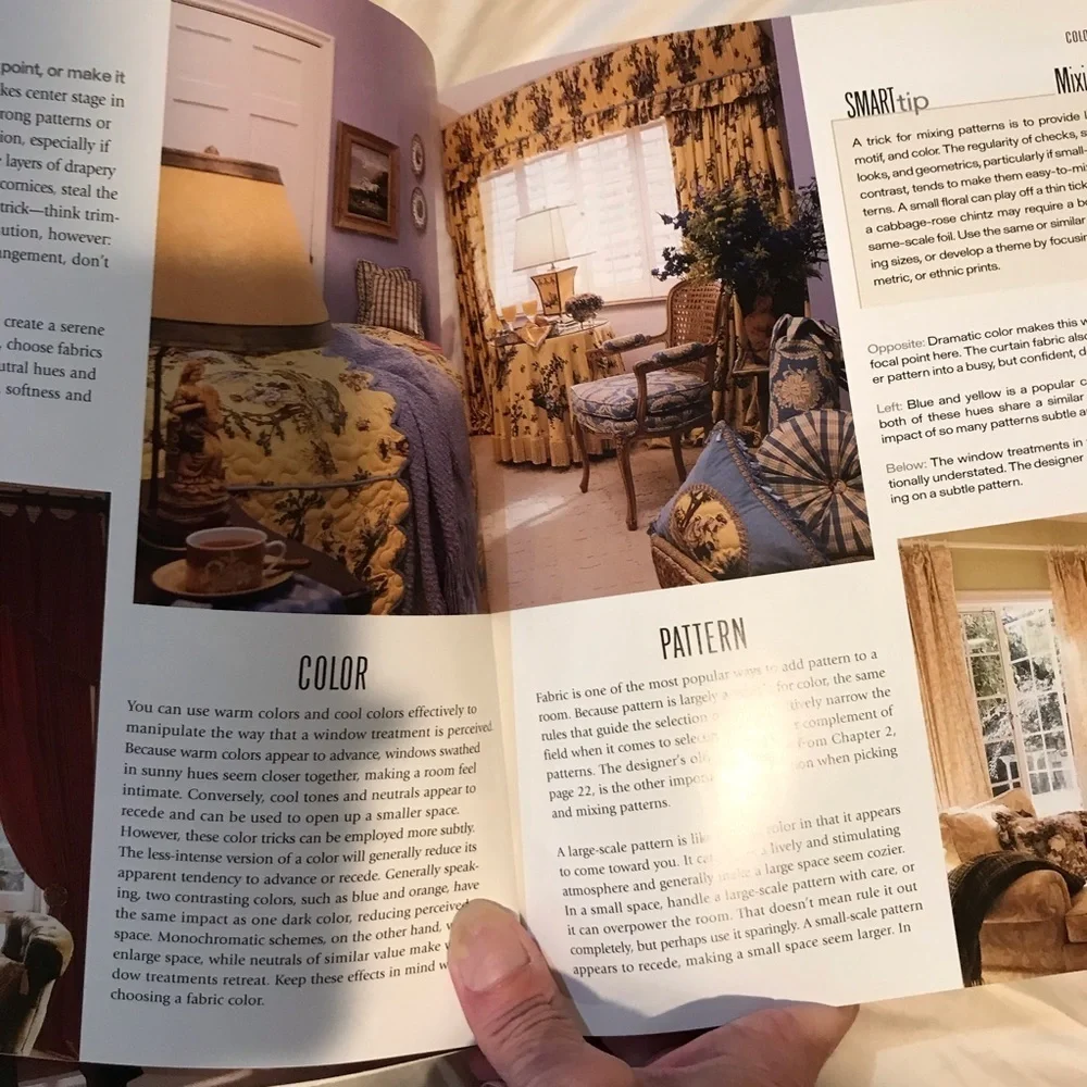 ☀️ Set of 2/Window Decor Books